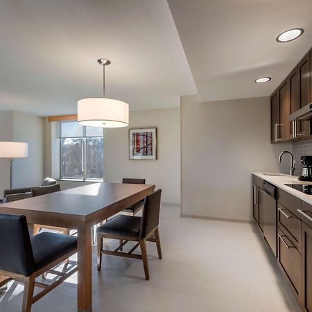 Hyatt Place Marlborough/Apex Center Экстерьер фото