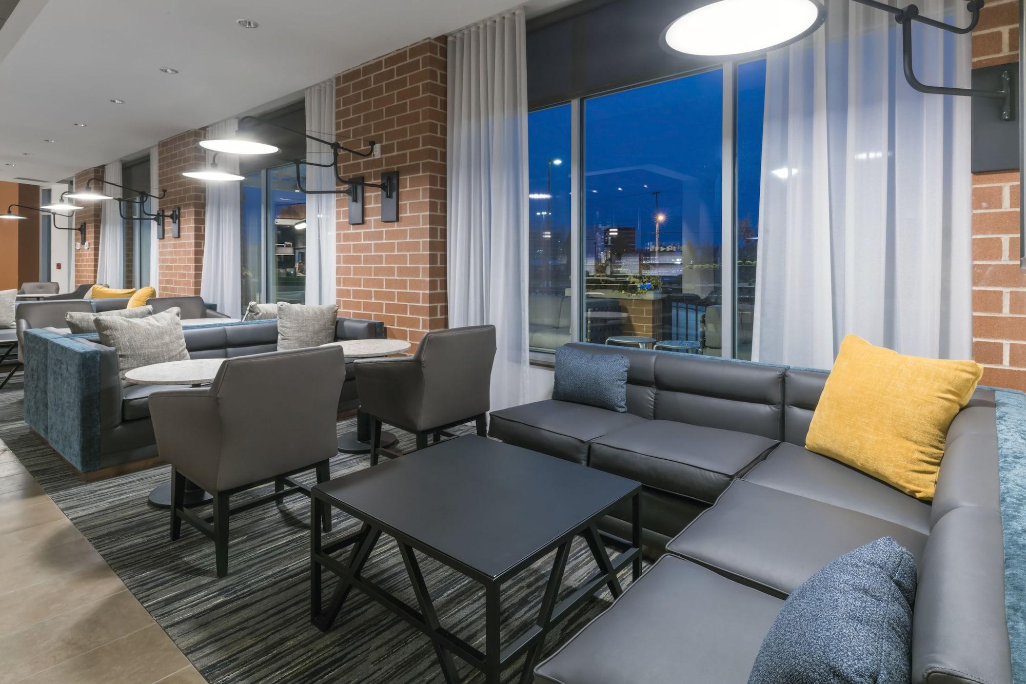 Hyatt Place Marlborough/Apex Center Экстерьер фото