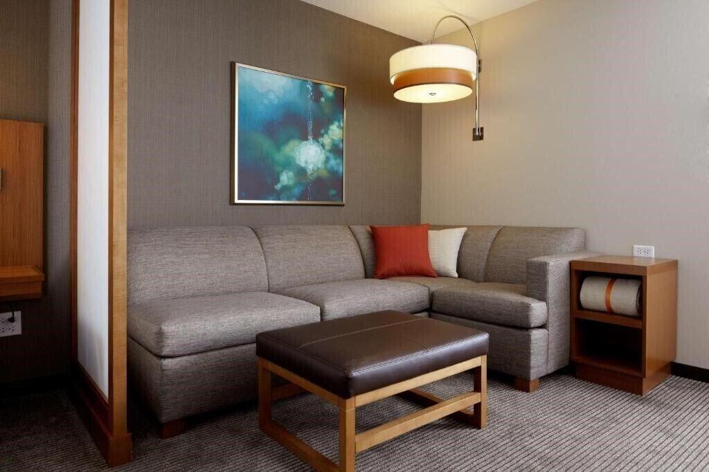 Hyatt Place Marlborough/Apex Center Экстерьер фото