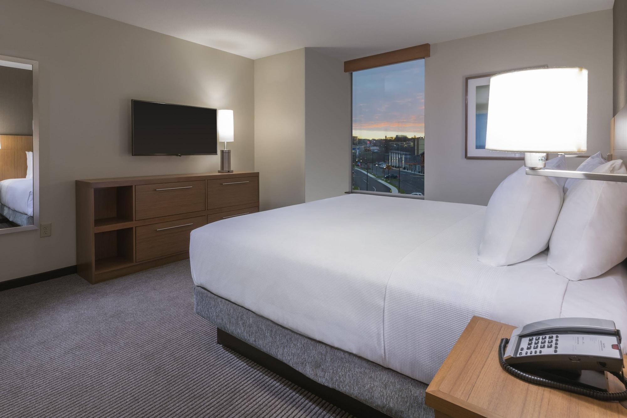 Hyatt Place Marlborough/Apex Center Экстерьер фото