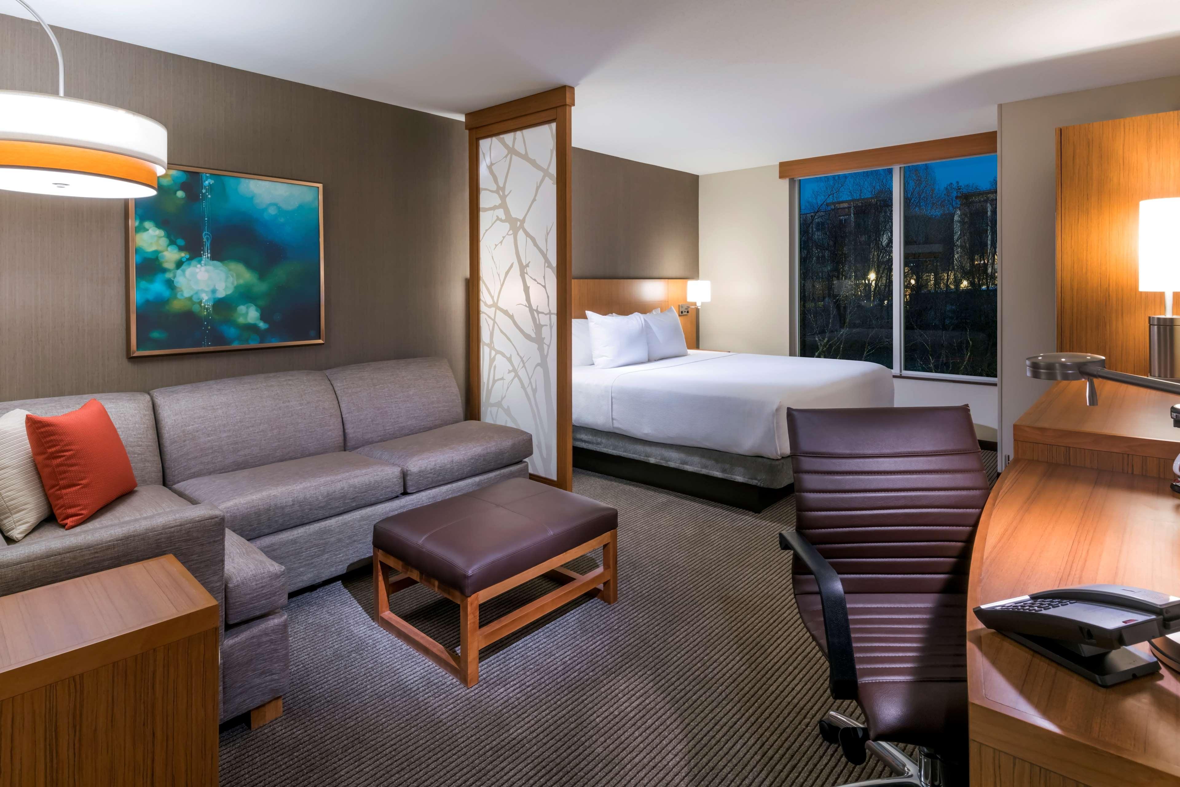 Hyatt Place Marlborough/Apex Center Экстерьер фото